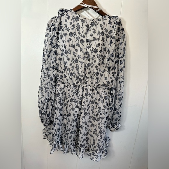 Saints + Secrets White & Black Floral Ruffle Boho Women’s Dress Size Medium - Picture 3 of 13